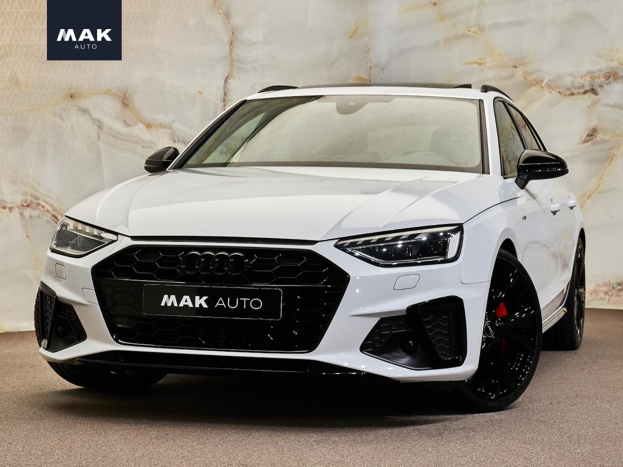 Audi A4 Avant - 40 TFSI S edition 40 TFSI S Edition, pano, 20", B&O, leder, tr.haak, Matrix-LED, camera - AutoWereld.nl