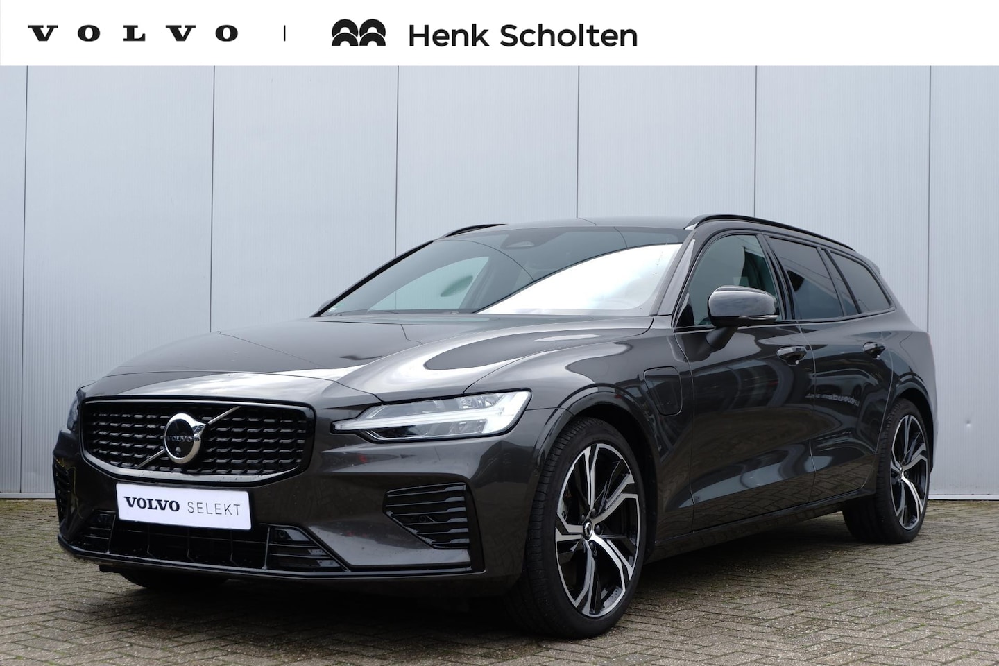 Volvo V60 - 2.0 T6 Plug-in hybrid AWD Plus Dark | Trekhaak | Rondom zichtcamera | Verwarmbare voorstoe - AutoWereld.nl