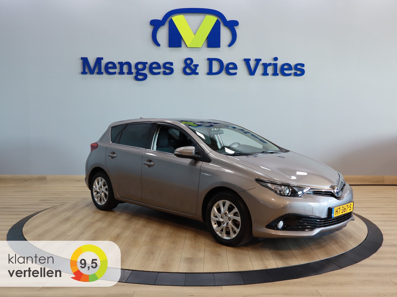 Toyota Auris - 1.8 Hybrid Now Airco | Panorama | Camera | Cruise Control | Navigatie | Isofix | NAP - AutoWereld.nl