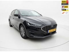 Ford Focus - 1.0 EcoBoost Hybrid Titanium|Groot scherm|Parkeersensor voor & achter|Nap|1ste eig|