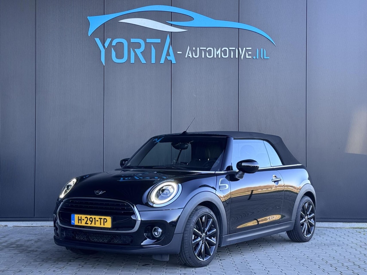 MINI Cabrio - 1.5 Cooper Chili NL AUTO*AUTOMAAT*DEALERONDERHOUDEN - AutoWereld.nl