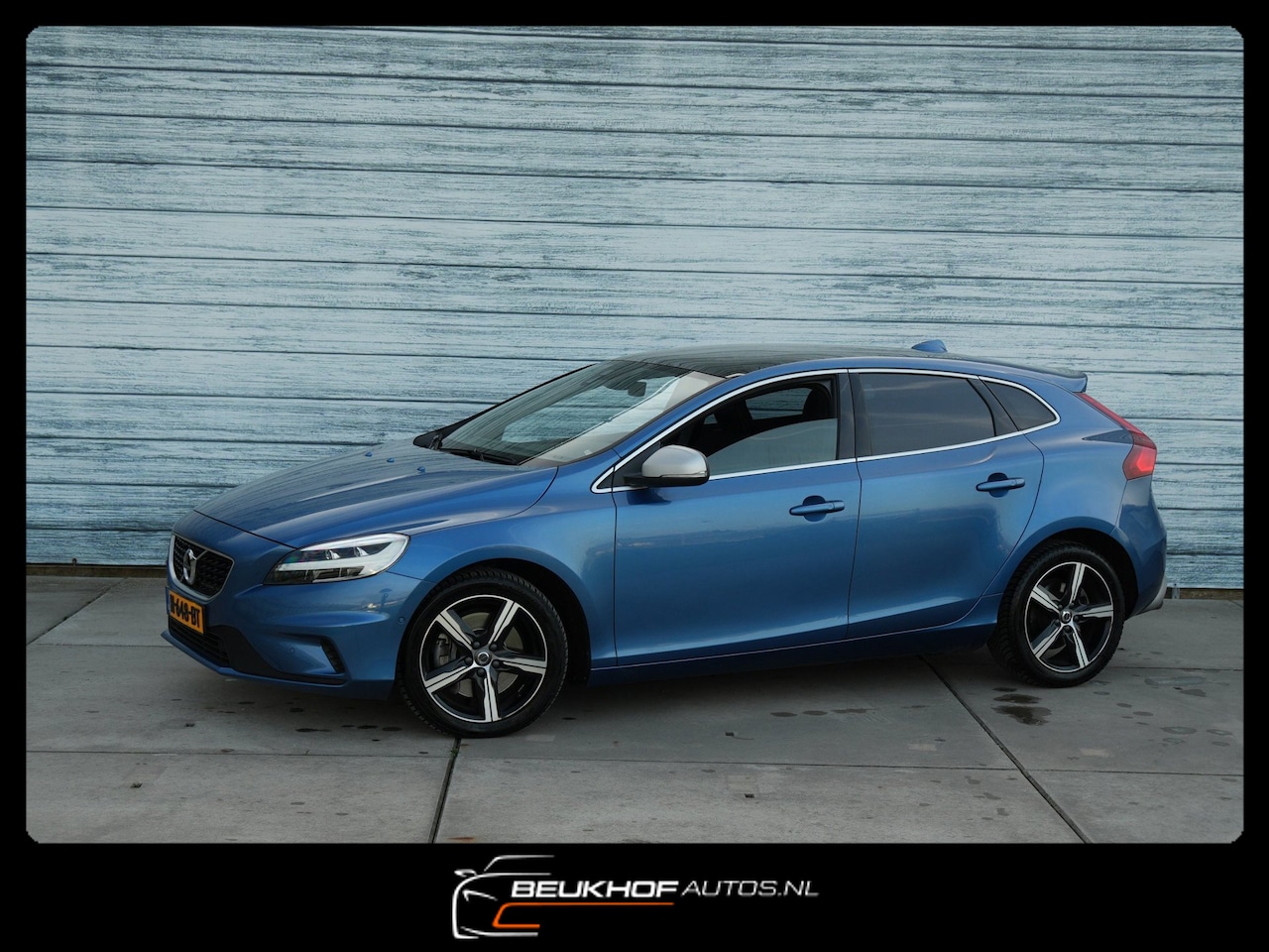 Volvo V40 - 1.5 T3 Polar+ Sport Pano Leer Cruise Xenon Led Cam - AutoWereld.nl