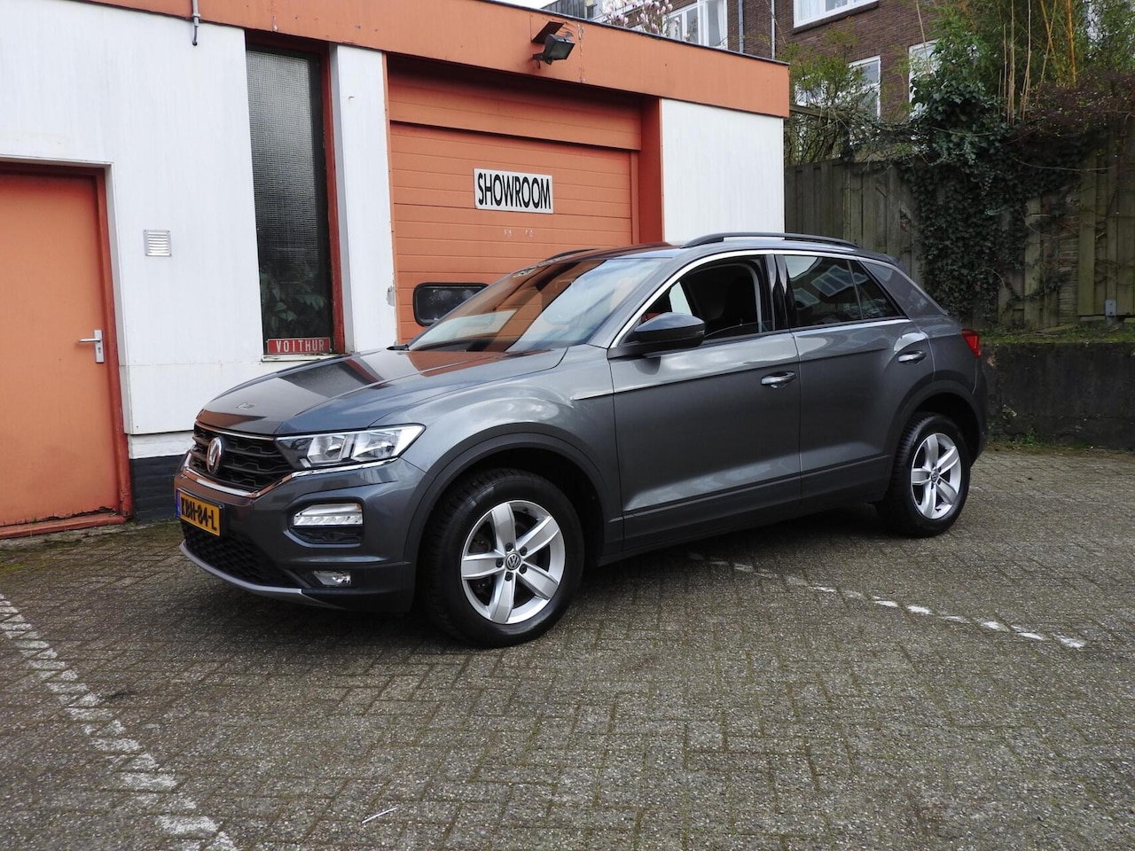 Volkswagen T-Roc - 1.5 TSI Style 1.5 TSI Style, Autom. AC, CC, stoel /stuurv - AutoWereld.nl