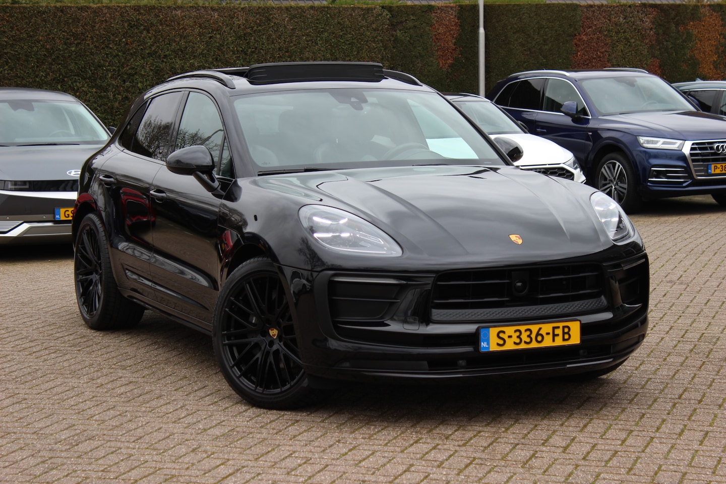 Porsche Macan - 2.0 / Panoramadak / Camera / Luxe Leder / 21'' / Luchtvering / Keyless / Bose / Matrix LED - AutoWereld.nl