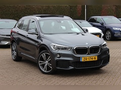 BMW X1 - sDrive20i High Executive Edition M Sport / Trekhaak / Panoramadak / Camera / Leder / Head