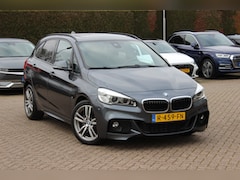 BMW 2-serie Active Tourer - 225i M Sport / Trekhaak / Panoramadak / Camera / Head-up / Harman Kardon / Keyless / 18''
