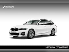 BMW 3-serie Touring - 320e xDrive M-Sport | Camera | Stoelverwarming | Head-Up | incl 12 maanden Bovag garantie