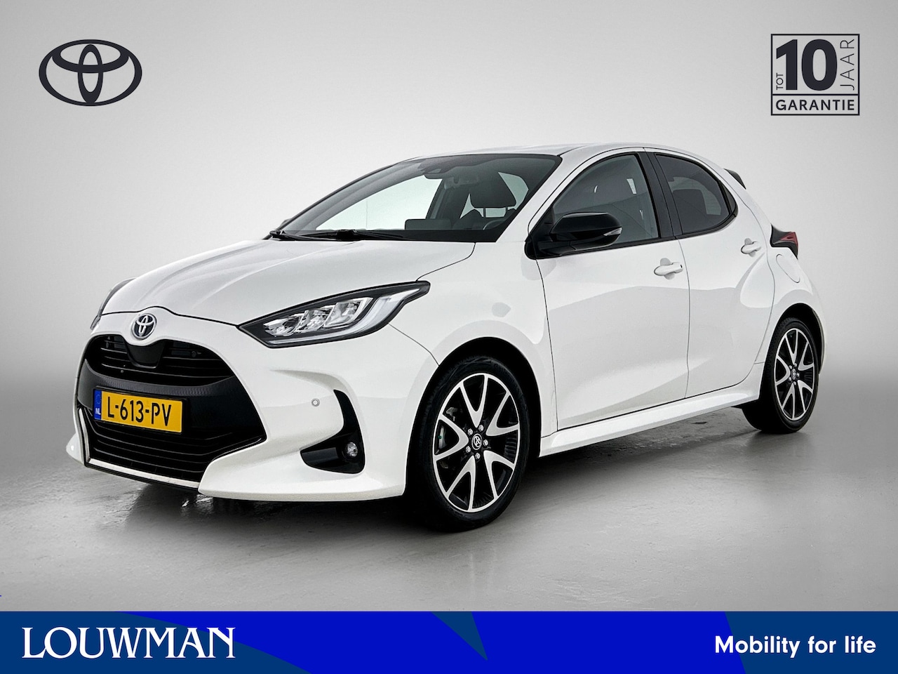 Toyota Yaris - 1.5 Hybrid Executive | BTW Voertuig | JBL | Head-up display | Blindspot | Stoelverwarming - AutoWereld.nl