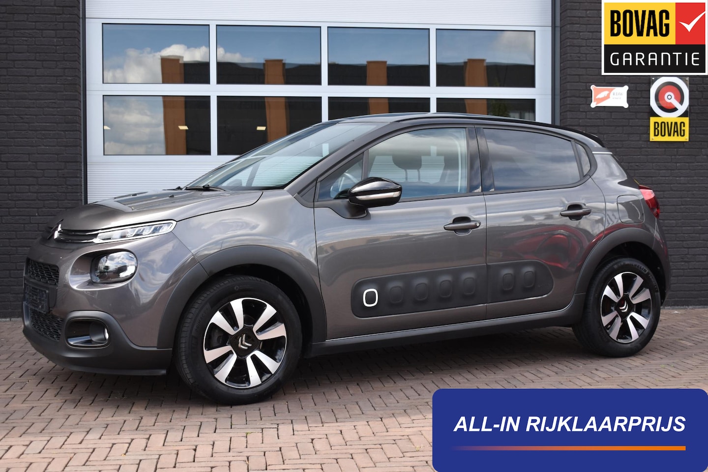 Citroën C3 - 1.2 PureTech S&S 100PK Aut. Shine | Panodak | Carplay | Cruise | PDC | Incl. garantie - AutoWereld.nl