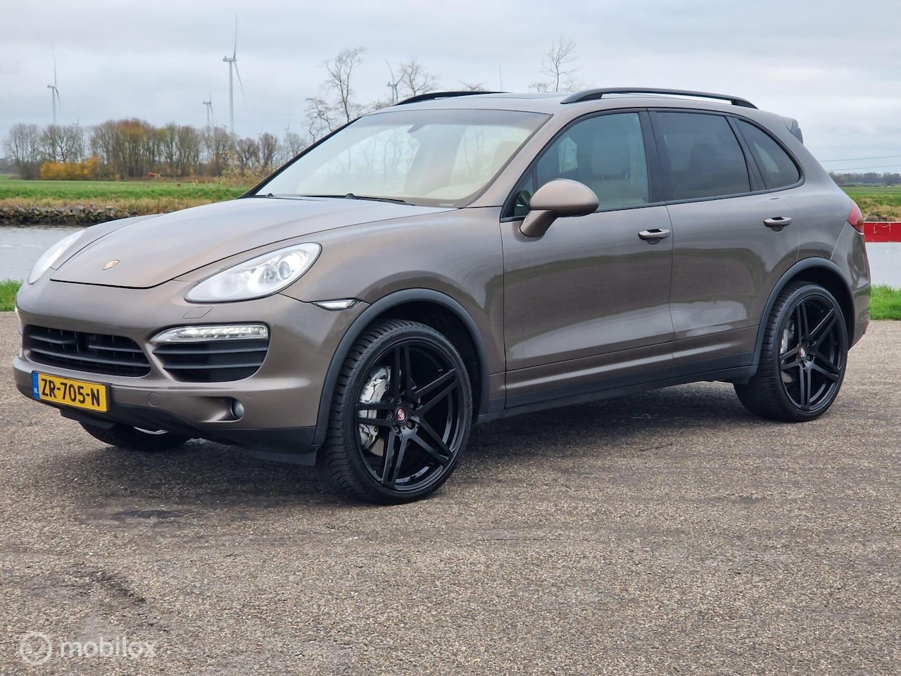 Porsche Cayenne - 4.8 S 4.8 s , Bose, motor loopt onregelmatig !! - AutoWereld.nl