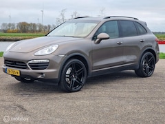 Porsche Cayenne - 4.8 s , Bose, motor loopt onregelmatig