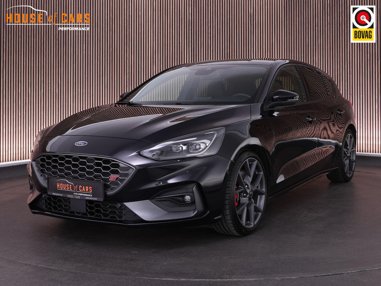 Ford Focus - ST-3 AUTOMAAT 2.3 280pk |Performance pack|dealer onderhouden|sper diff|launch control|HUD| - AutoWereld.nl