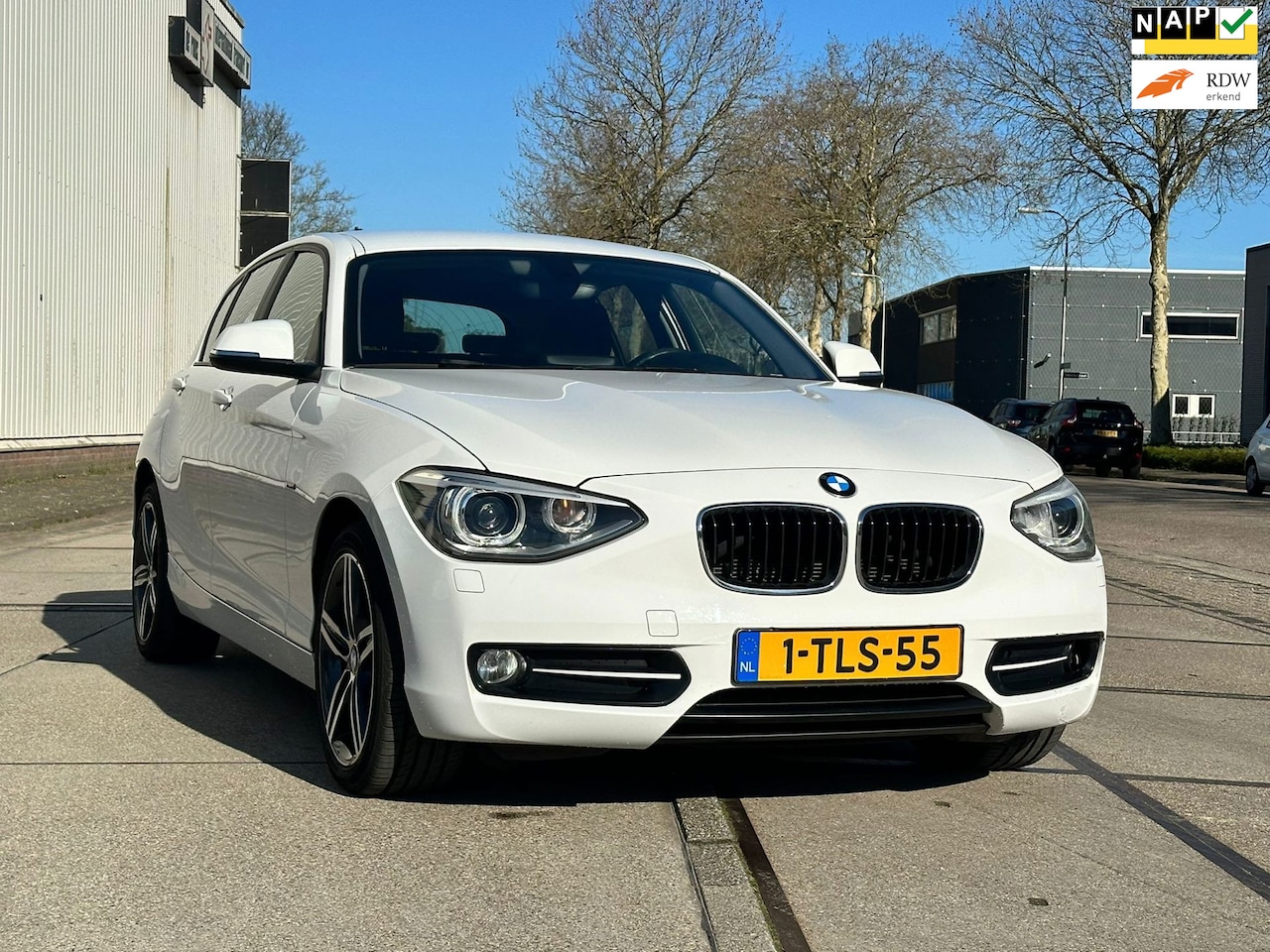 BMW 1-serie - 116i Executive Automaat Navi/Clima/Cruise/Pdc Nap - AutoWereld.nl