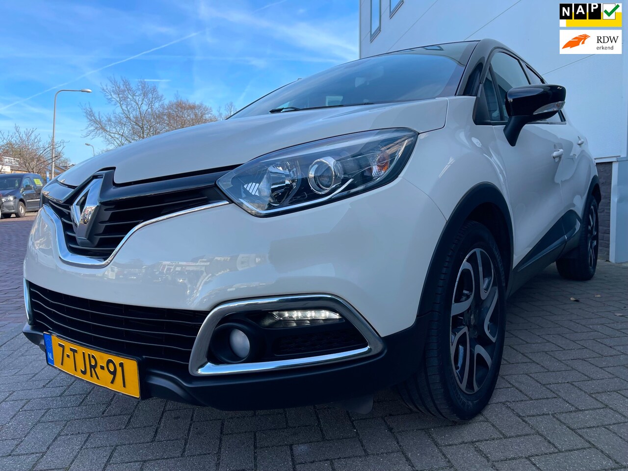 Renault Captur - 0.9 TCe Dynamique/R Link/Navi/1eigenaar/Volledig onderhouden/Cruise-c/Climate-c/Trekhaak/k - AutoWereld.nl