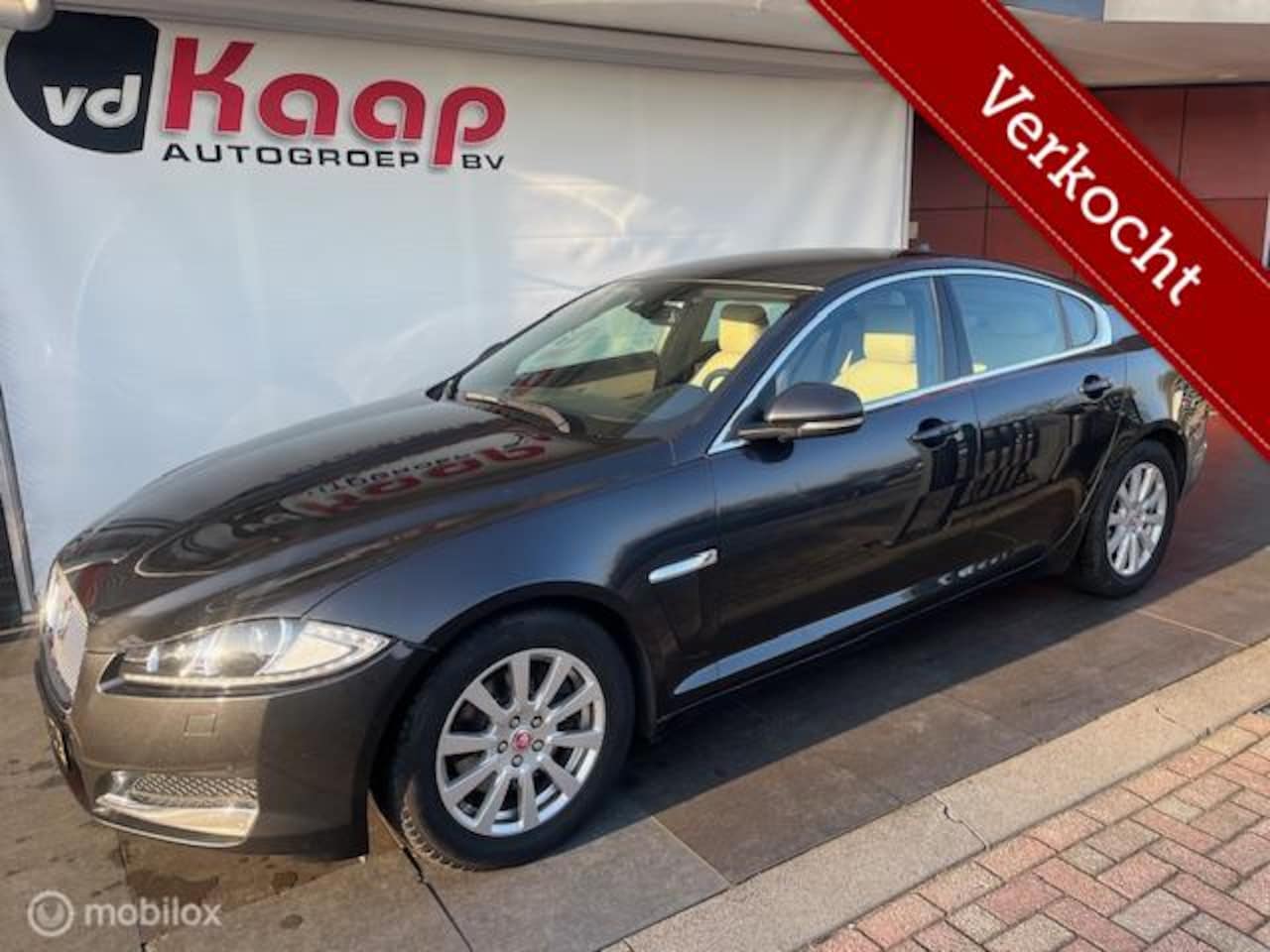 Jaguar XF - 2.2D Prestige L.E. 2.2D Prestige L.E. - AutoWereld.nl