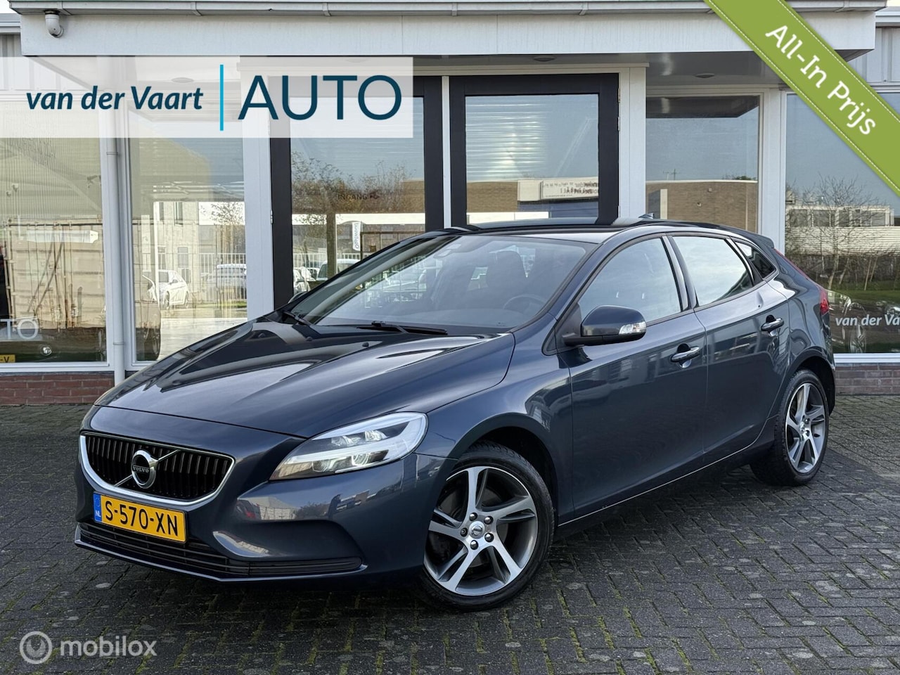 Volvo V40 - 2.0 T2 Kinetic / Facelift / Led / Trekhaak / Navi / PDC - AutoWereld.nl