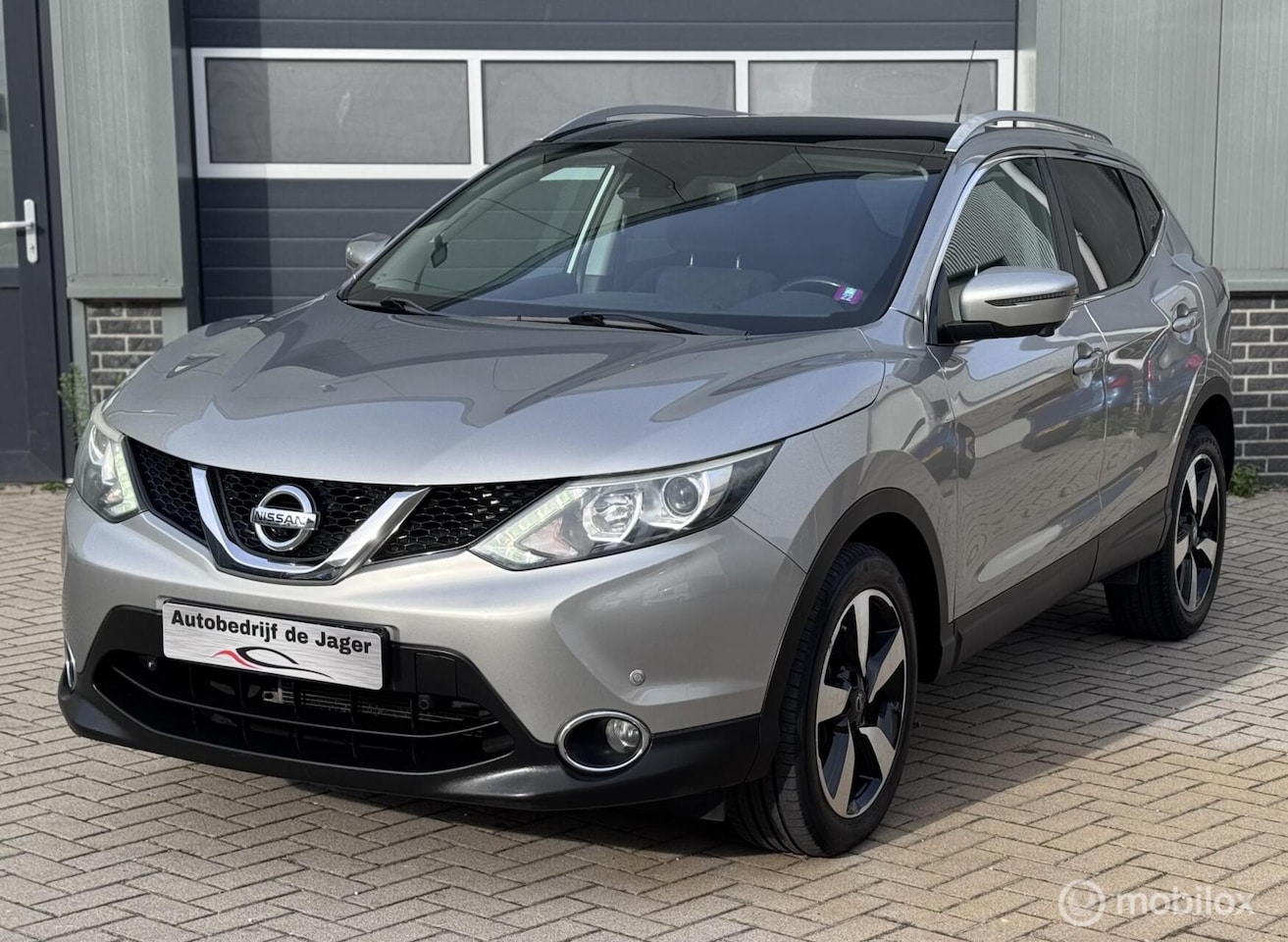Nissan Qashqai - 1.2 Connect Edition/ DEALER ONDERHOUDEN/ PANO - AutoWereld.nl