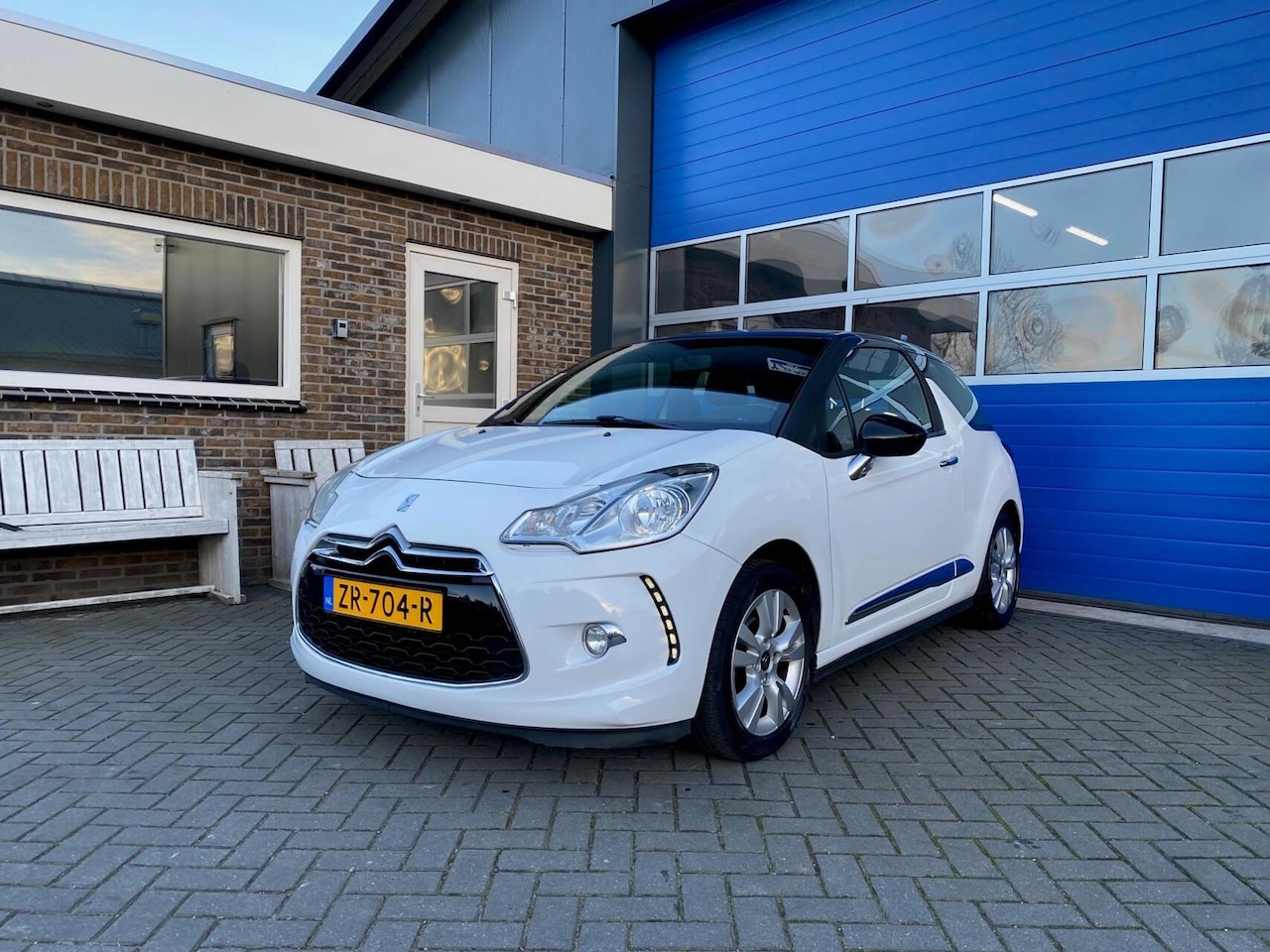 Citroën DS3 - 1.2 PureTech Chic Tekhaak cruise. - AutoWereld.nl