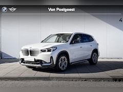 BMW iX1 - xDrive30 X-Line / Parking Assistant / Comfort Acces / Adaptieve LED koplampen / Getinte Ra