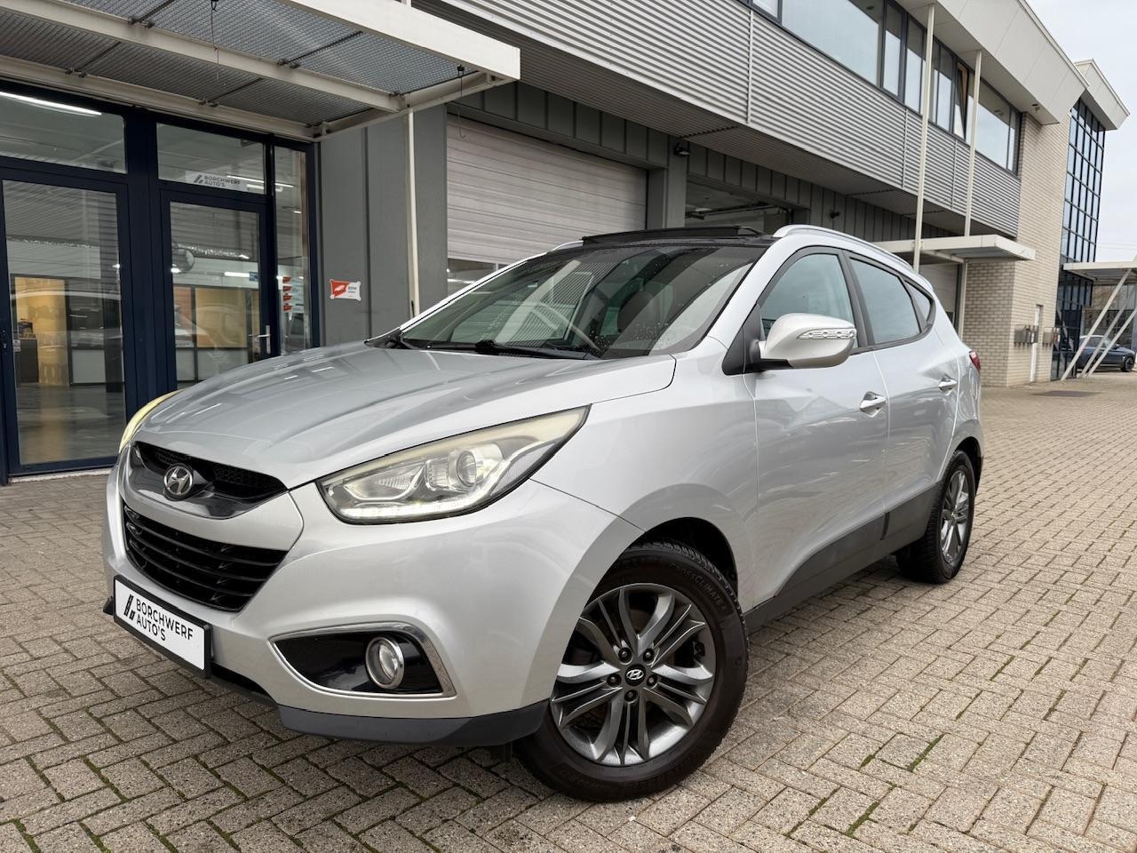 Hyundai ix35 - 1.6 Benzine | Pano | Navigatie | Hoge instap - AutoWereld.nl