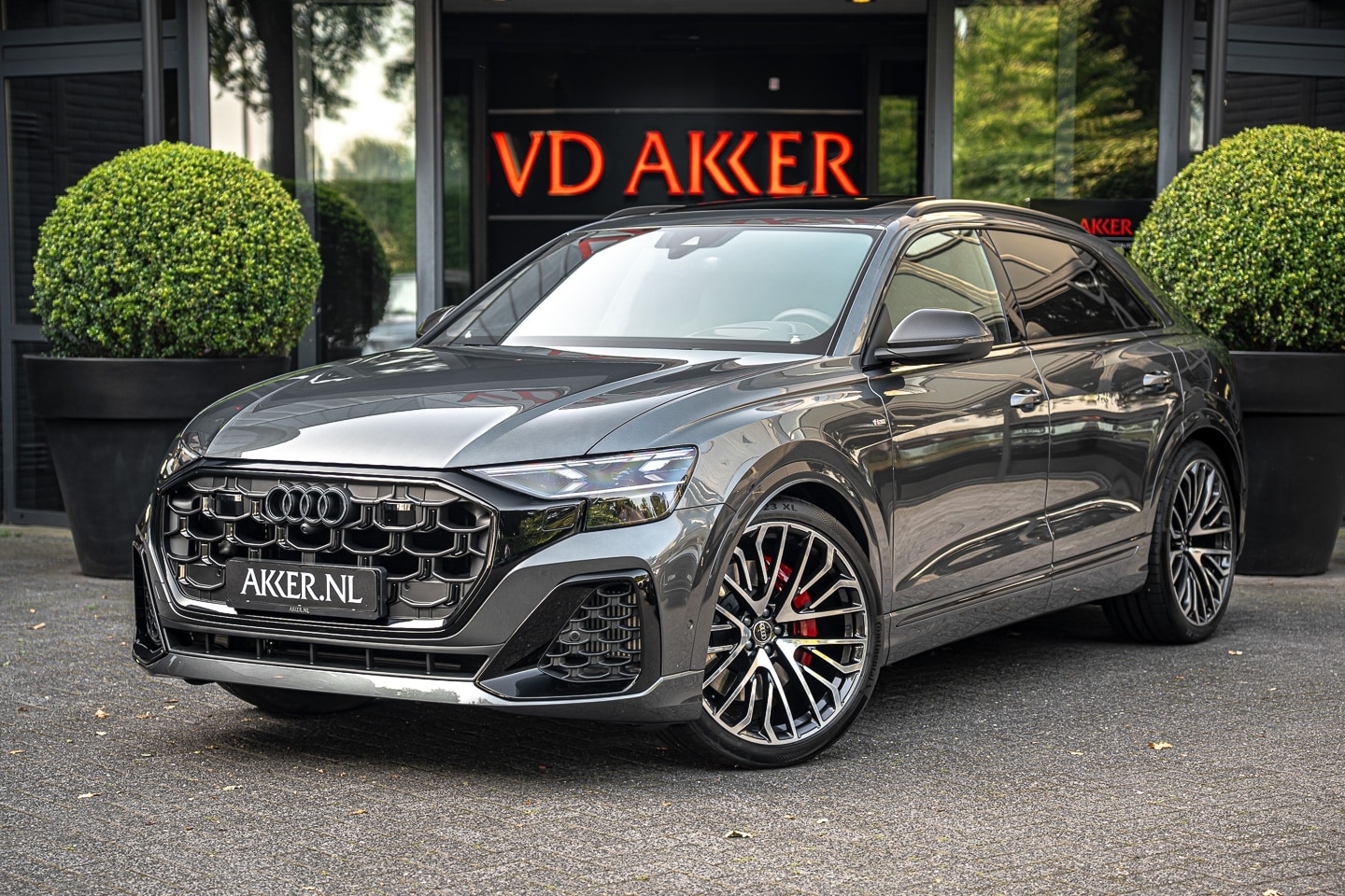 Audi Q8 - 60 TFSIe Sportdiff. | Vierwielsturing | B&O 3D| Head-up | Alc. Hemel | Massage - AutoWereld.nl