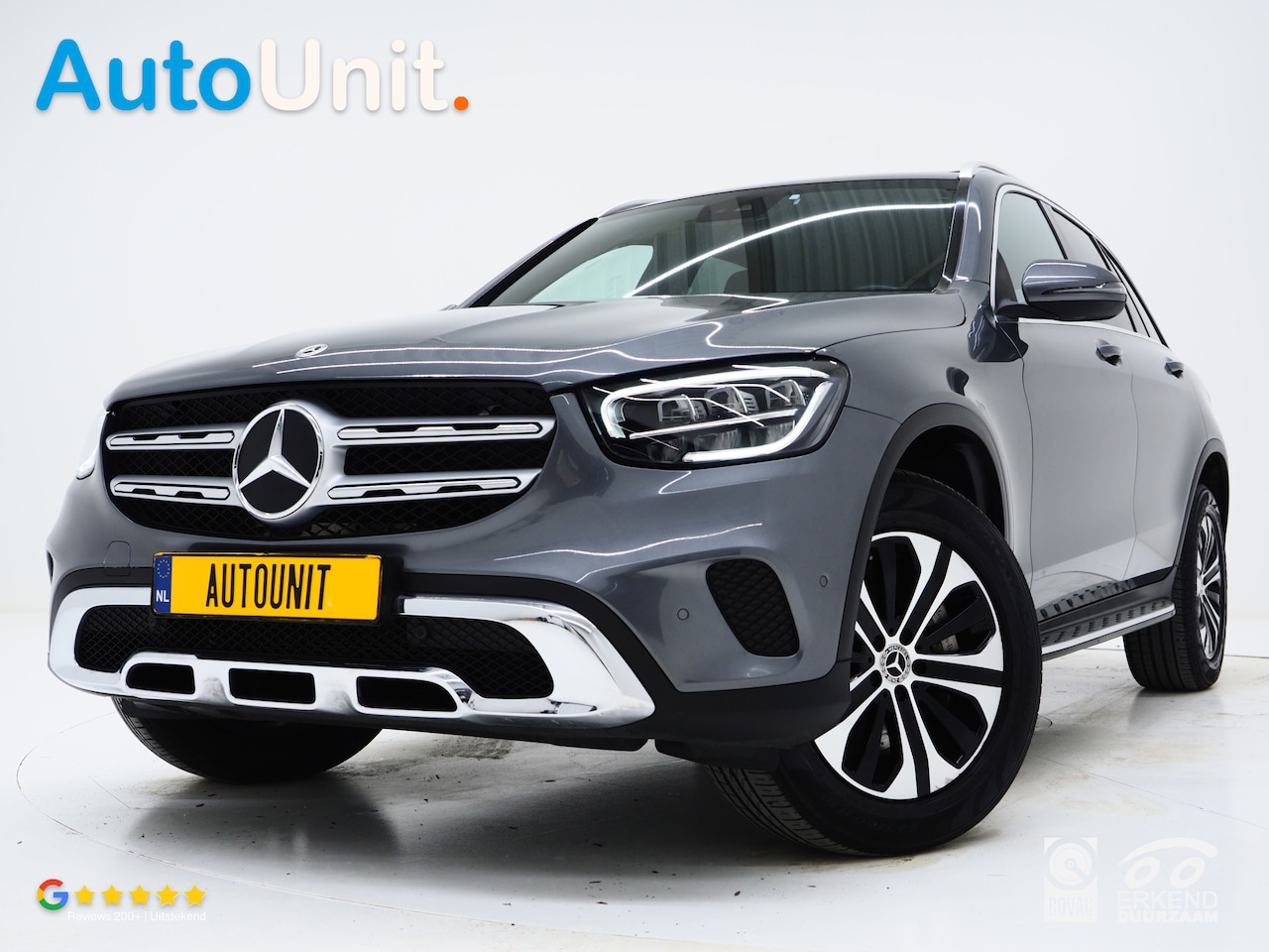 Mercedes-Benz GLC-klasse - 300e 4MATIC | Panoramadak | Treeplanken | Camera | Sfeerlicht | Virtual | Zwarte Hemel | C - AutoWereld.nl