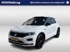 Volkswagen T-Roc - 1.5 TSI R-Line / AUTOMAAT/ PANO/ STUUR+STOELVERWARM./ PARK.SENSOR.V+A/ CAMERA/ DODE HOEK/