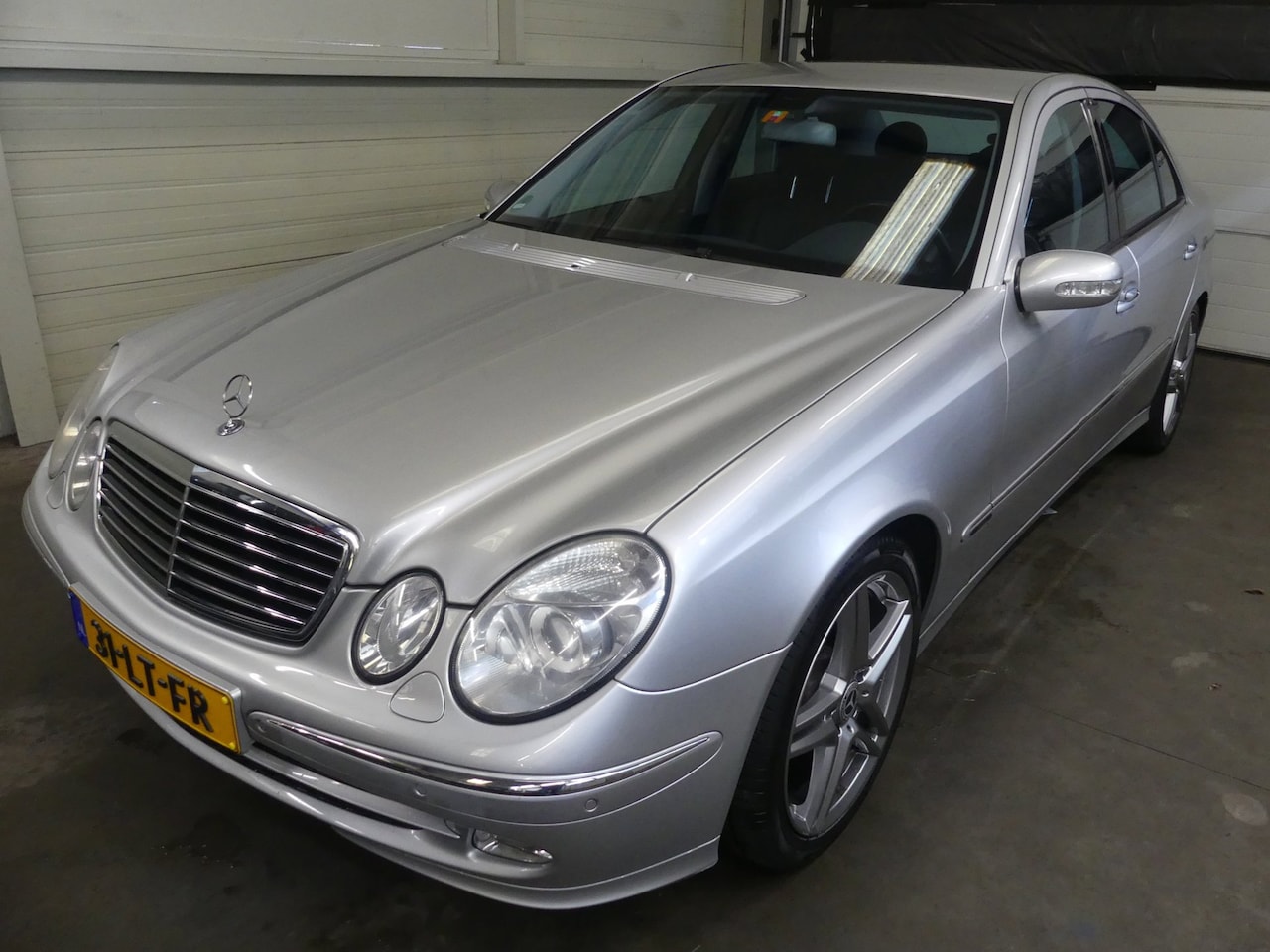 Mercedes-Benz E-klasse - 240 Avantgarde - Automaat - Mooie Auto - AutoWereld.nl