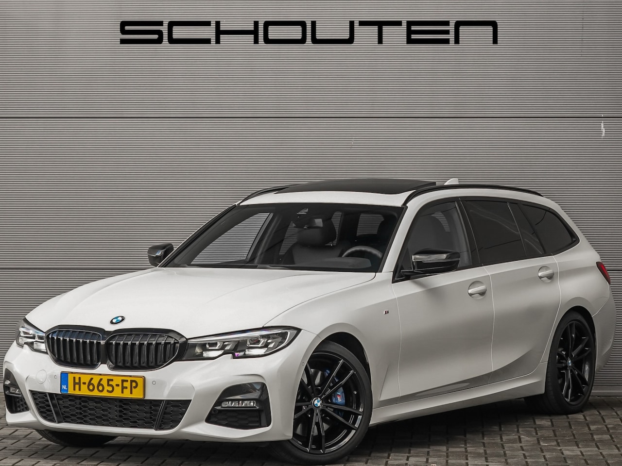 BMW 3-serie Touring - 330i M-Sport Pano H/K M-Sportrem Trekhaak CarPlay - AutoWereld.nl