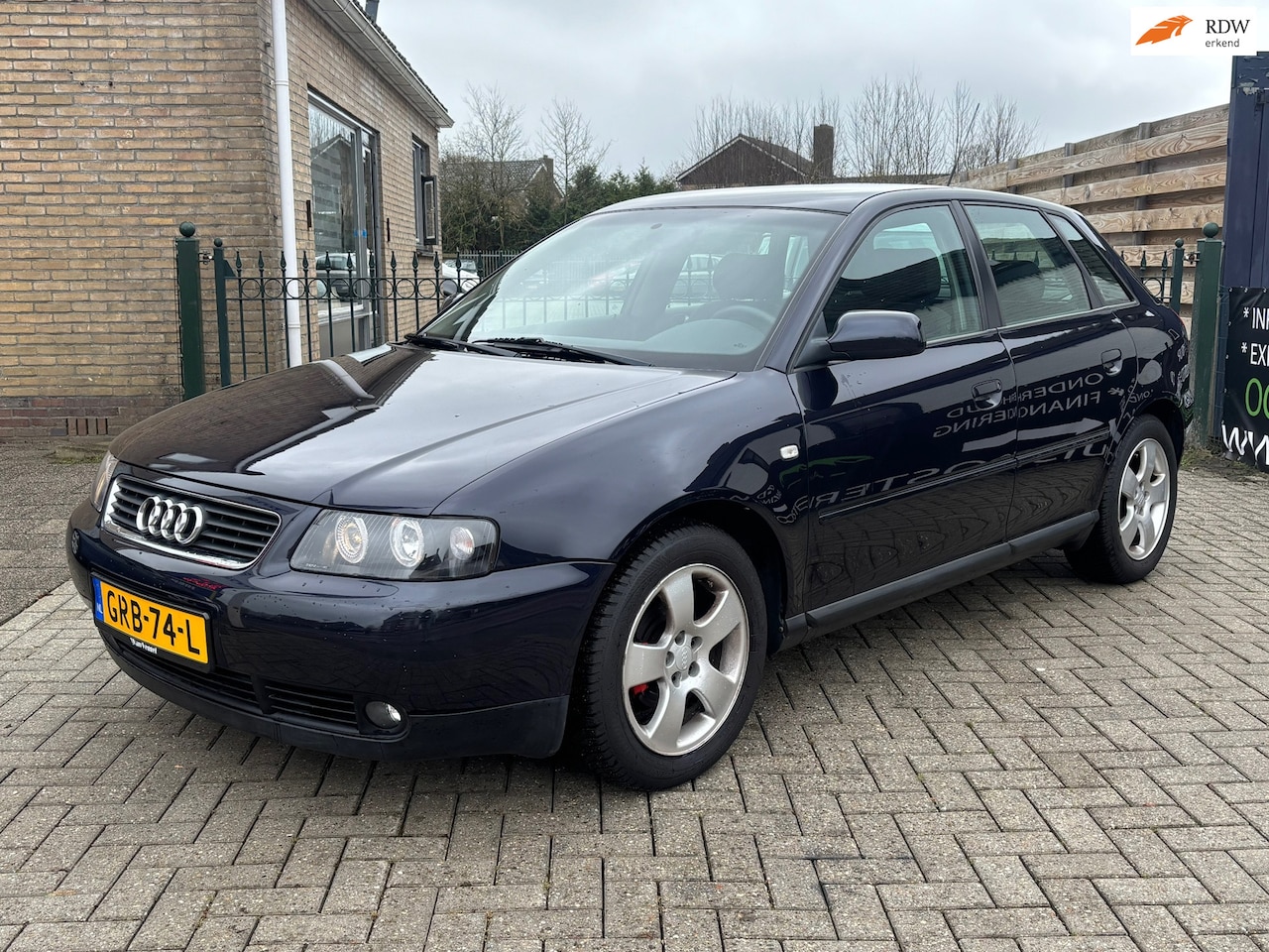 Audi A3 - 1.6 Attraction |5drs | airco |nieuwe apk keuring | angel eyes - AutoWereld.nl