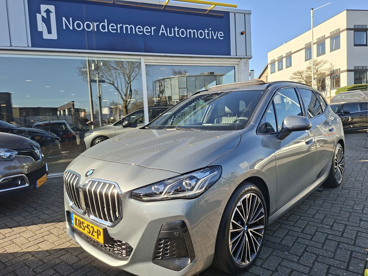 BMW 2-serie Active Tourer - 218i M- sport leer / camera / panoramadak / HD / navigatie - AutoWereld.nl