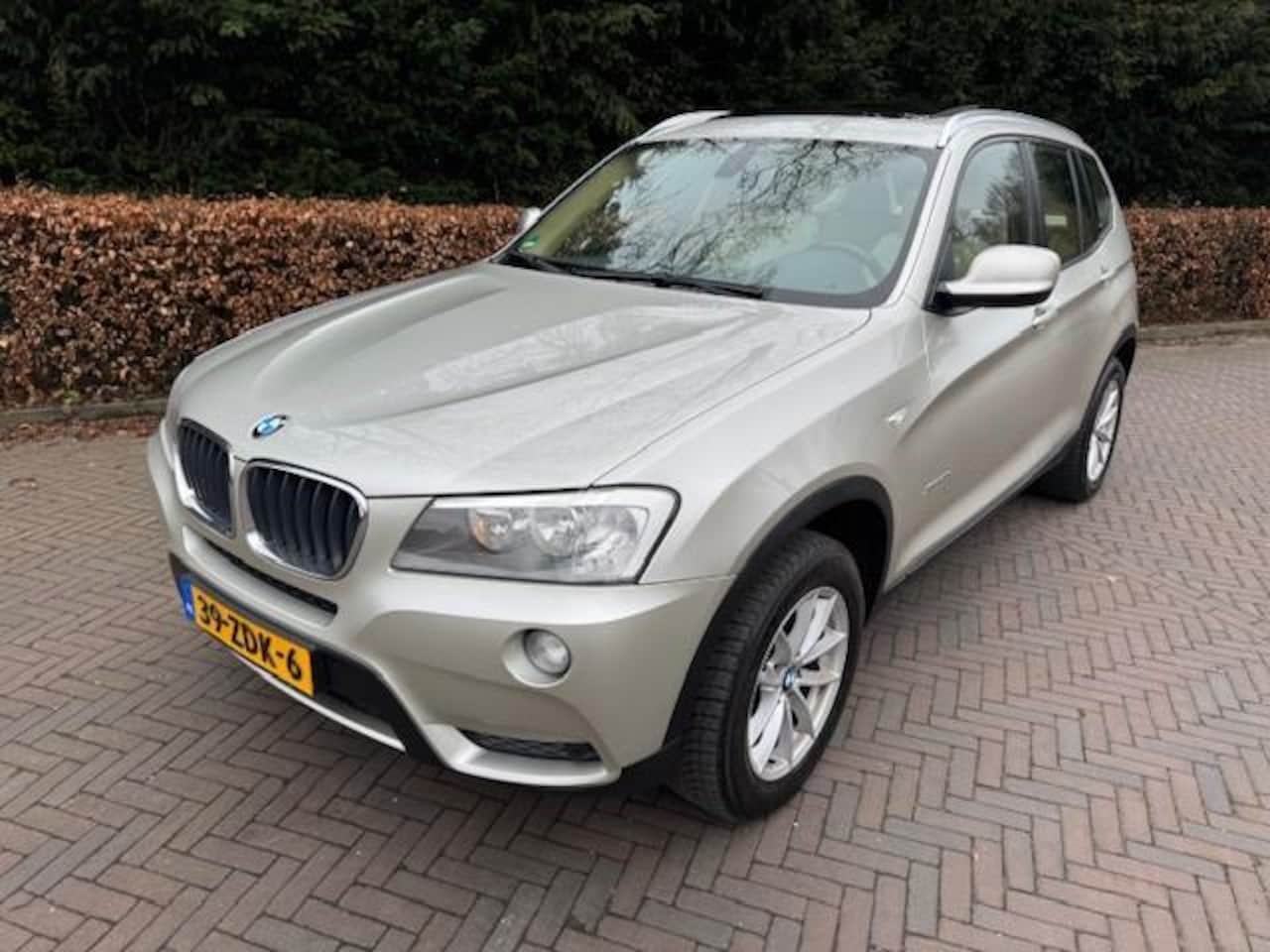 BMW X3 - XDRIVE 20D 220PK/EXECUTIVE/PANO/TREKHAAK/LEER/NAV/APK - AutoWereld.nl