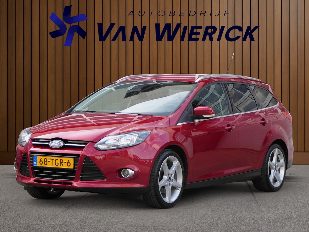 Ford Focus Wagon - 1.6 EcoBoost Titanium 150PK! | Cruise Control | Trekhaak | LM Velgen | NAP - AutoWereld.nl