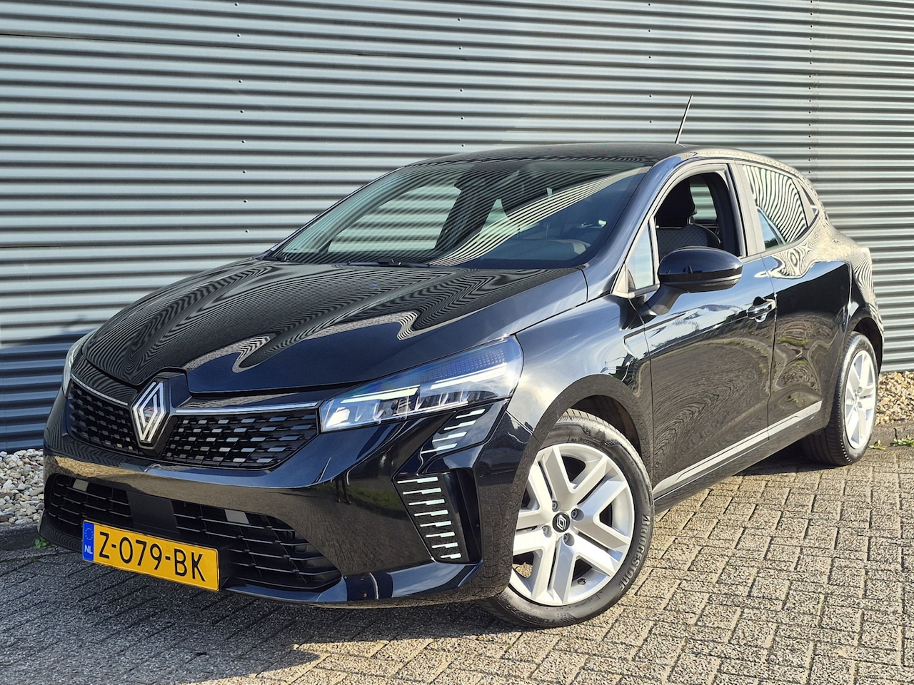 Renault Clio - 1.6 E-Tech Full Hybrid 145 evolution WORDT VERWACHT !! | Automaat | Trekhaak | Navigatie | - AutoWereld.nl