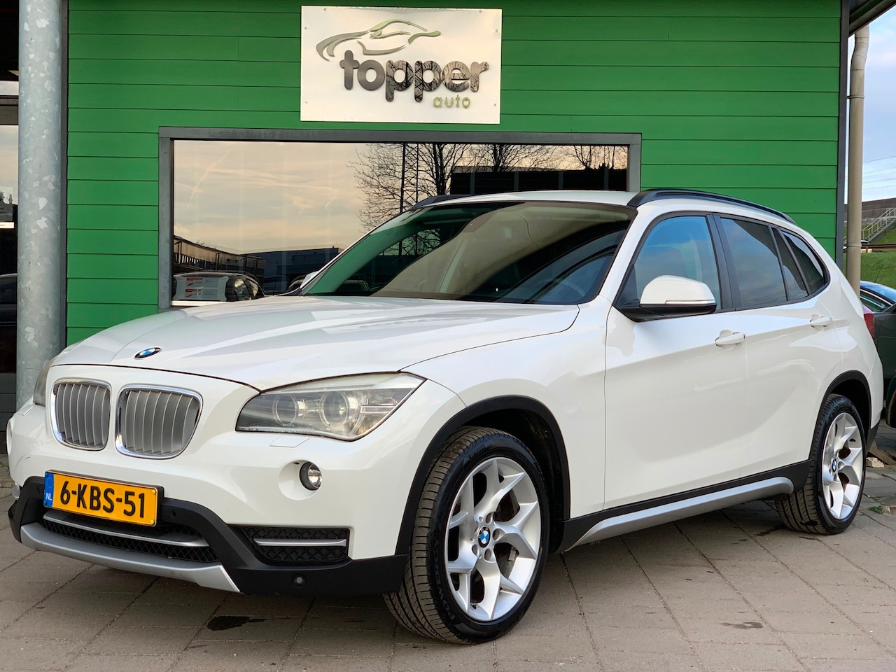 BMW X1 - XDrive20i Upgrade Edition|Navi|StoelVw.|Cruise|Automaat| - AutoWereld.nl