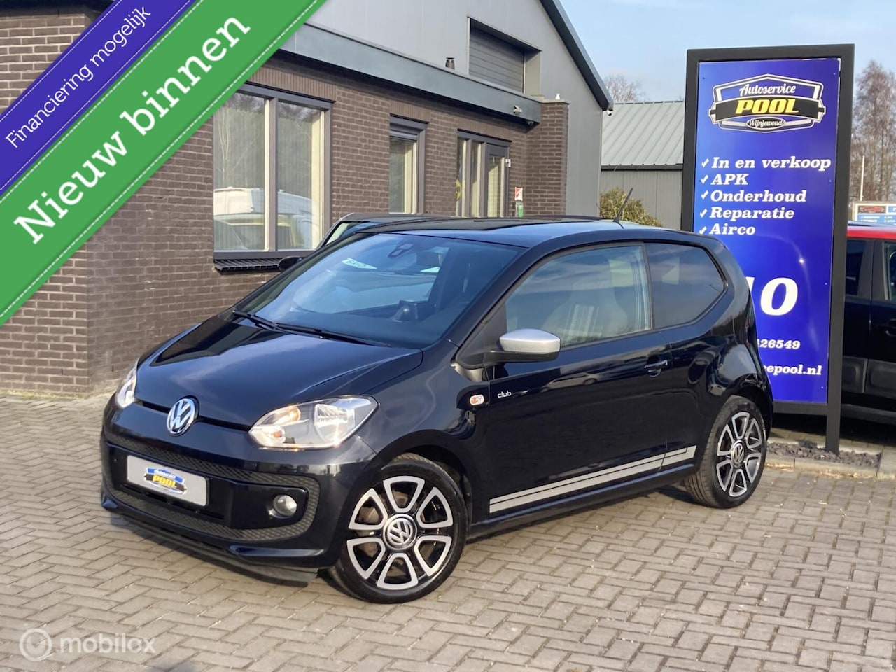 Volkswagen Up! - 1.0 BMT Club up! Cruise|A/C|Navi|stelverw - AutoWereld.nl