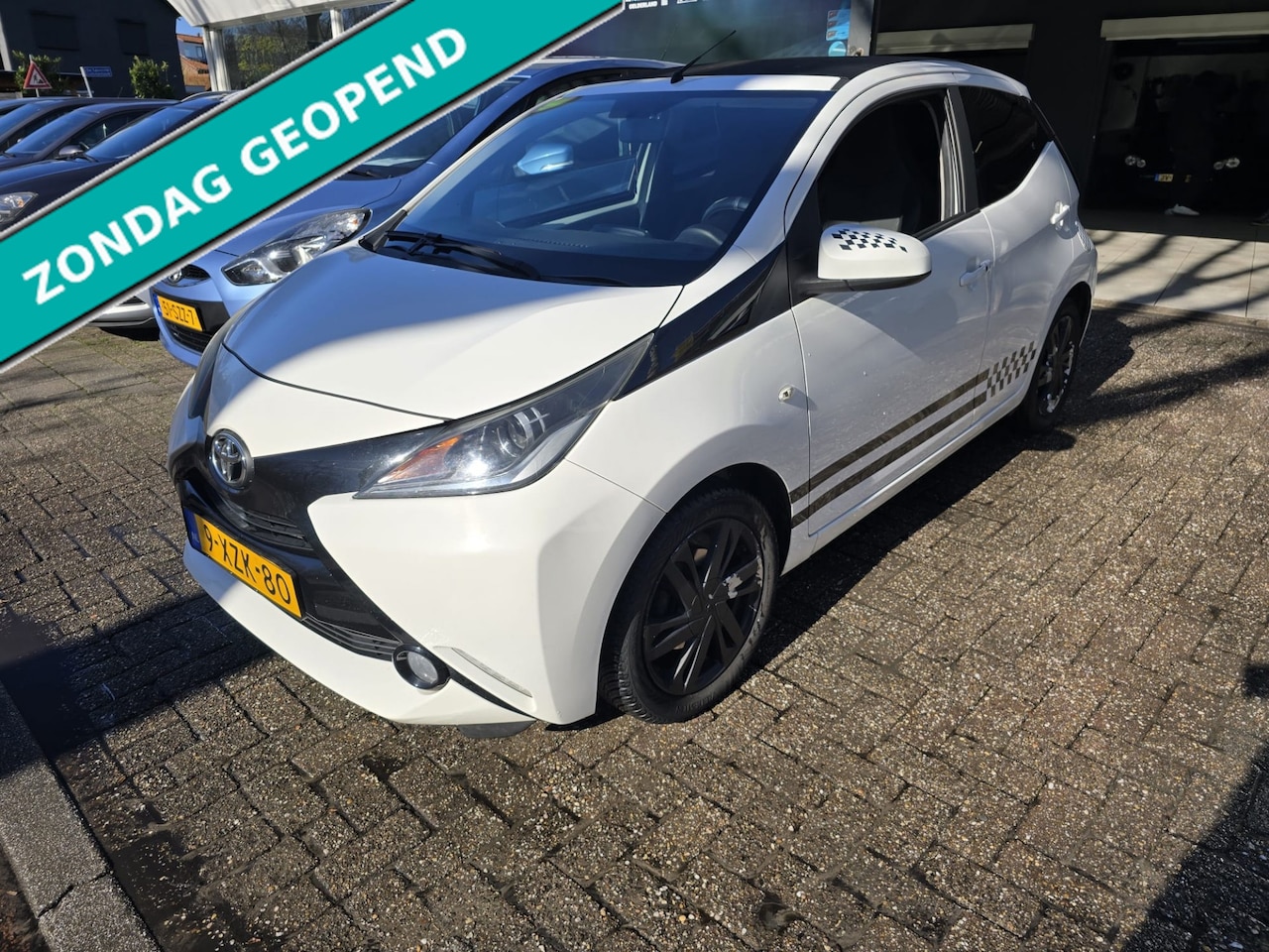 Toyota Aygo - 1.0 VVT-i x-wave | 2E EIGENAAR | 12MND GARANTIE | CABRIO | CAMERA | AIRCO | - AutoWereld.nl