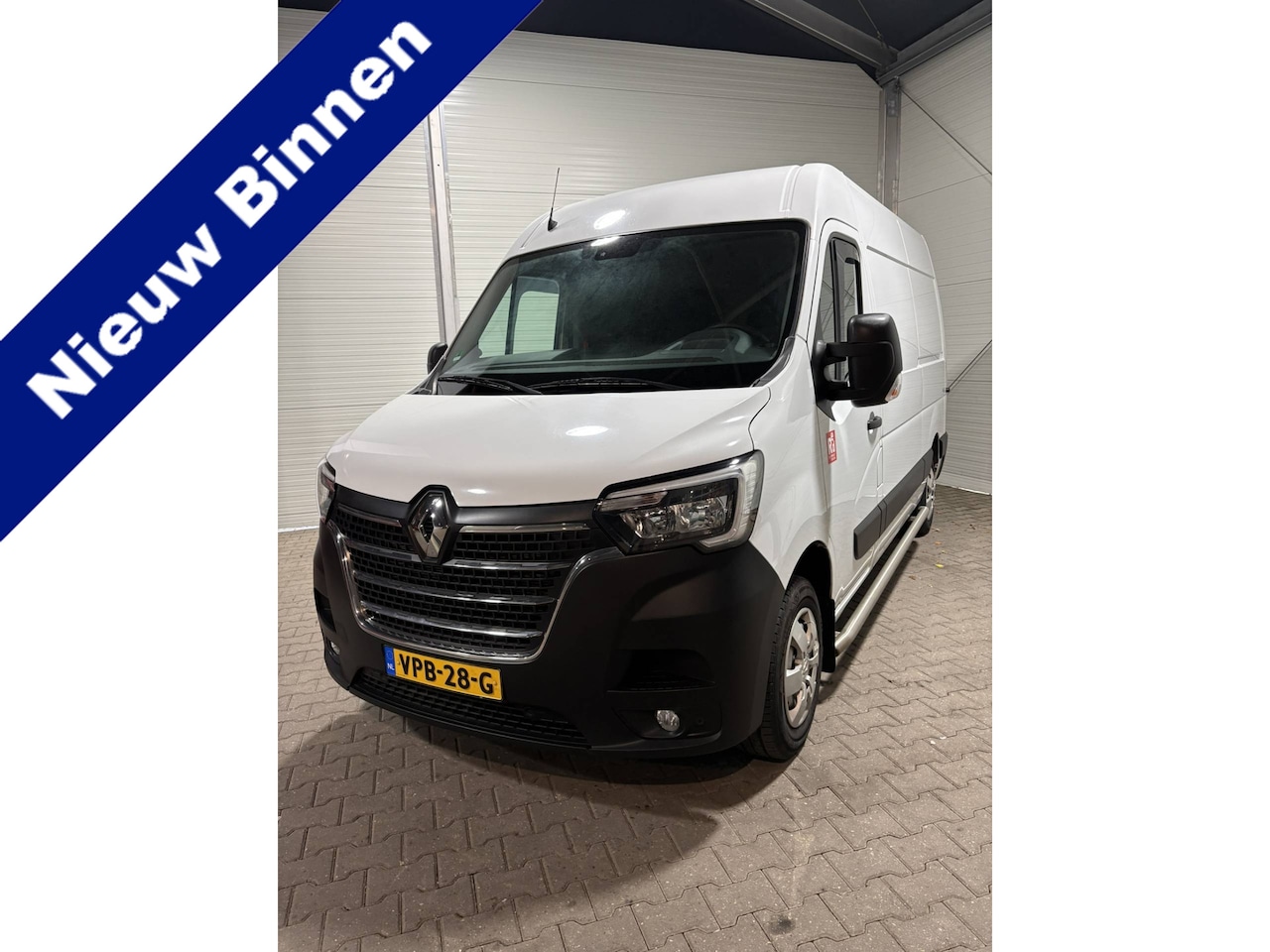 Renault Master - T35 2.3 dCi 150 L2H2 Energy Work Edition VVB472 Prijs zoals getoond - AutoWereld.nl
