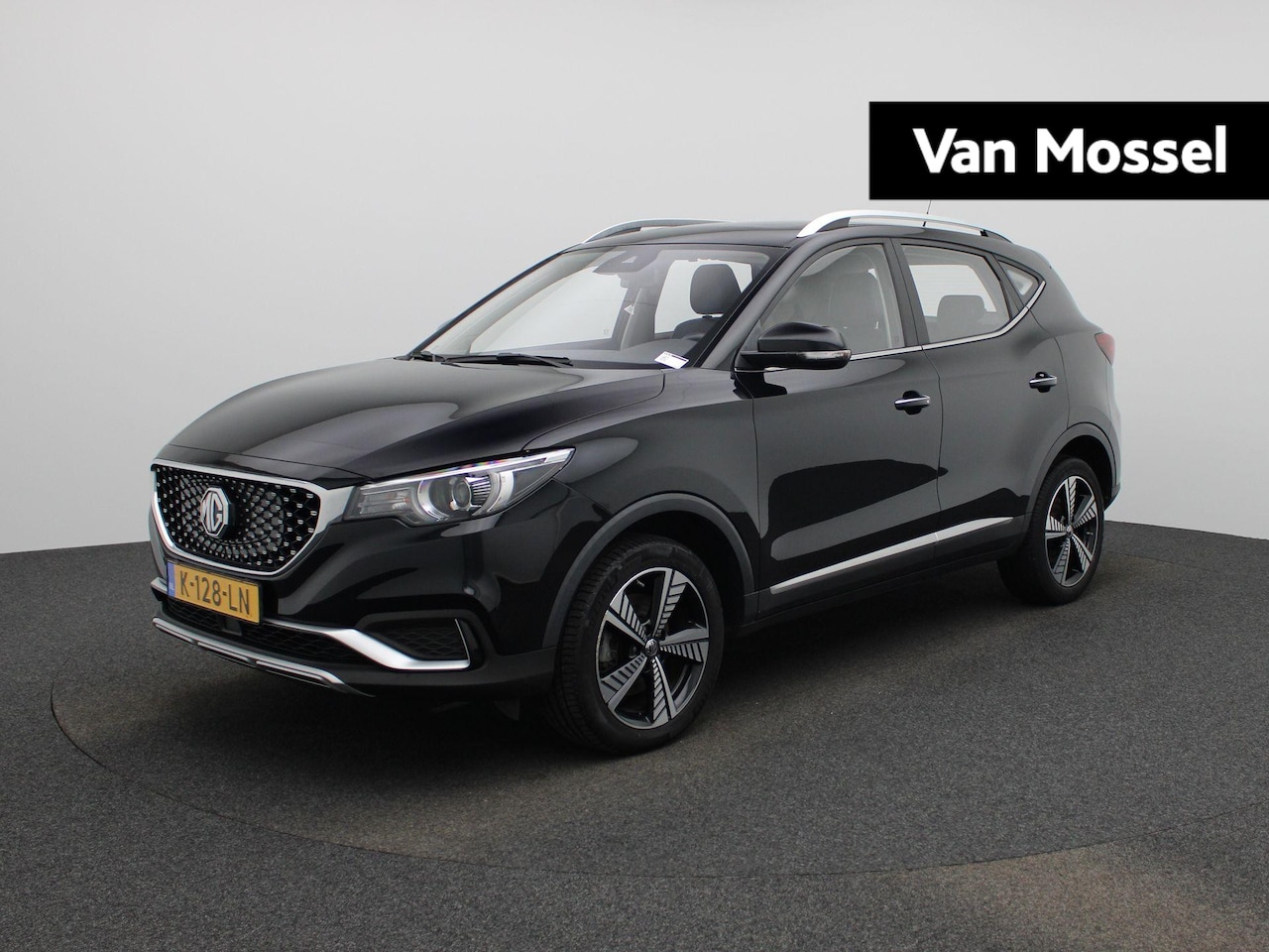 MG ZS - Luxury 45 kWh - AutoWereld.nl
