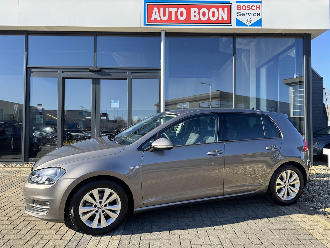 Volkswagen Golf - 1.0 TSI 116PK BUSINESS EDITION P-CAM/ NAVI/CLIMA/2XPDC/S&S/MEDIA/LMV/SPORTZETELS/2E EIG/NL - AutoWereld.nl