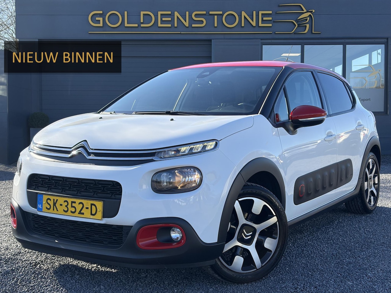 Citroën C3 - 1.2 PureTech S&S Shine 1e Eigenaar,Dealer Onderhouden,Navi,Camera,Pdc,Rijstrooksensor,Clim - AutoWereld.nl
