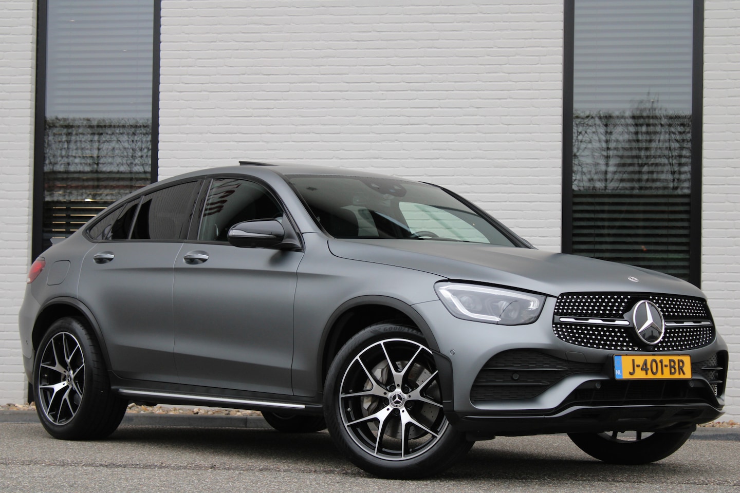 Mercedes-Benz GLC-klasse Coupé - 300 4MATIC / Premium Plus / AMG / Panorama / NL-Auto / Vol Opties / NIEUWSTAAT - AutoWereld.nl