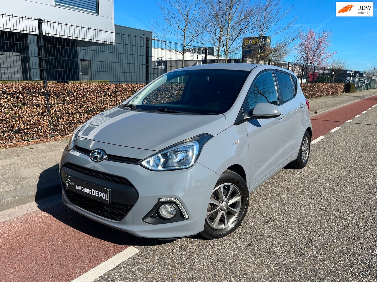 Hyundai i10 - 1.2i Cruise-Control Airco Bluetooth Stoelverwarming Multifunctioneel-Stuur - AutoWereld.nl