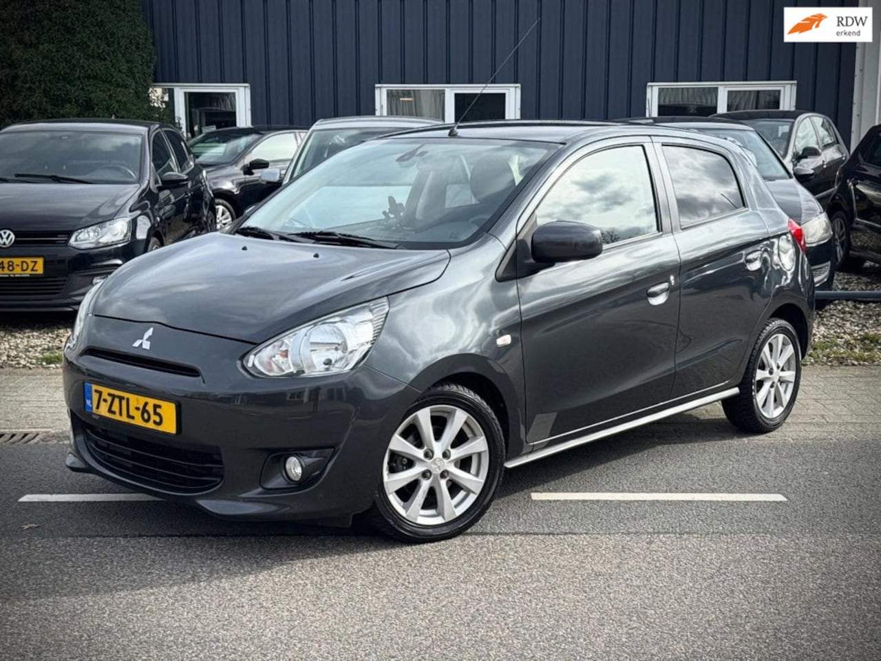 Mitsubishi Space Star - 1.2 Intense 1.2 Intense+ - AutoWereld.nl