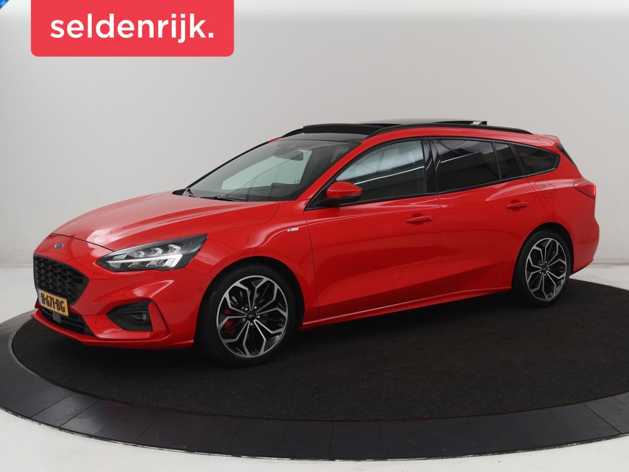 Ford Focus - 1.0 EcoBoost ST Line | Panoramadak | Stoel & stuurverwarming | Camera | Carplay | 18'' | F - AutoWereld.nl
