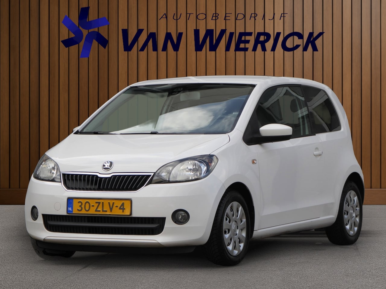Skoda Citigo - 1.0 Greentech Tour 75PK! | Parkeersensoren | Airco | NAP - AutoWereld.nl