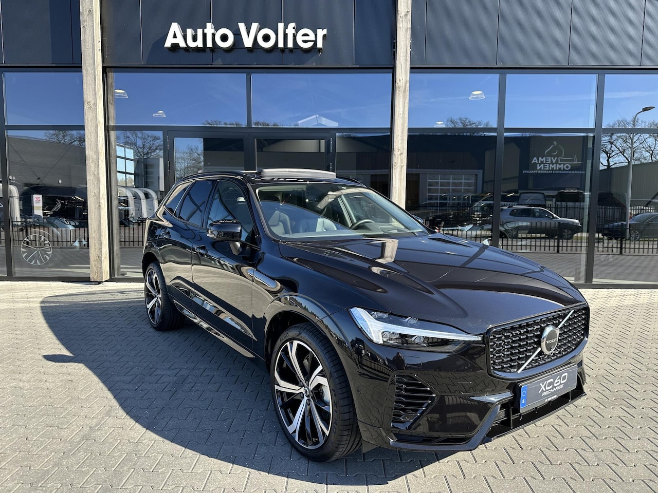 Volvo XC60 - 2.0 T6 Plug-in hybrid AWD Ultra Dark Massage|360|ACC|Head up display|PANO - AutoWereld.nl