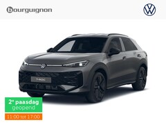 Volkswagen T-Roc - 1.5 eTsi R-Line First Edition | Trekhaak | Black Style | Full LED | Stoel- & Stuurverwarmi