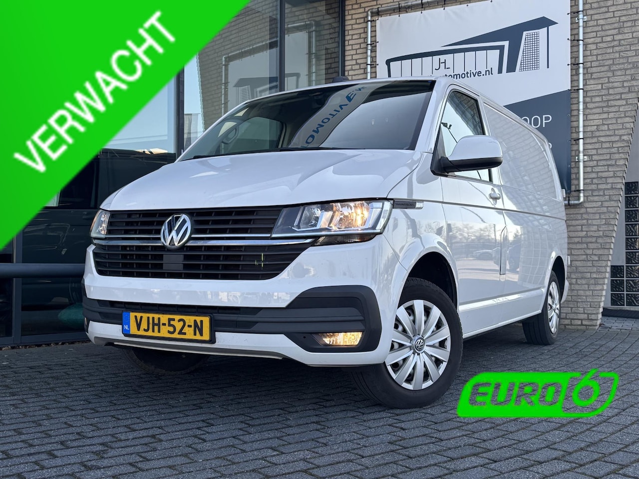 Volkswagen Transporter - 2.0 TDI L1H1*AUTOM.*A.C*CRUISE*NAVI*HAAK*CARPLAY* - AutoWereld.nl