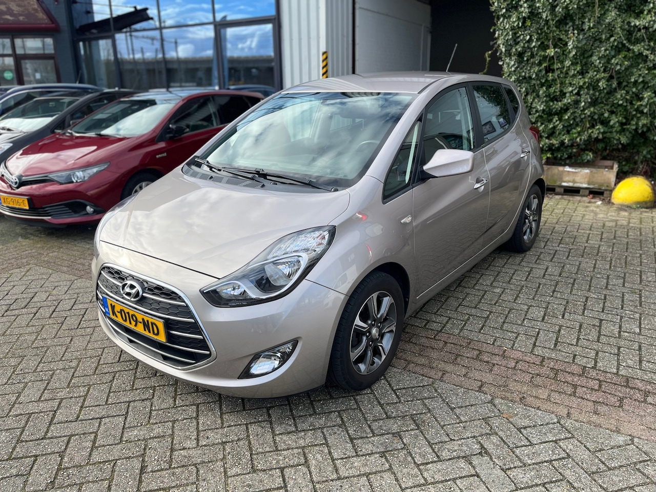 Hyundai ix20 - 1.6i Premium 1.6i Premium,AUTOMAAT,Trekhaak,Clima,Inruil mog. - AutoWereld.nl